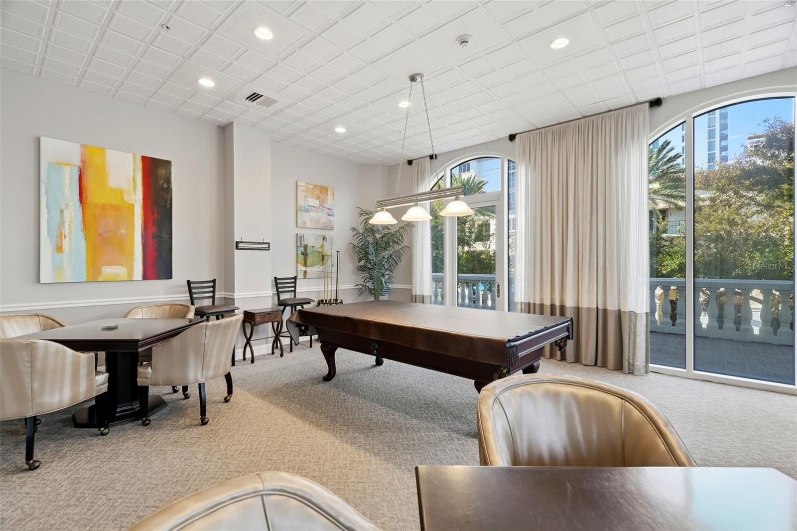 288 Bch Dr #10B ST PETERSBURG, FL 33701