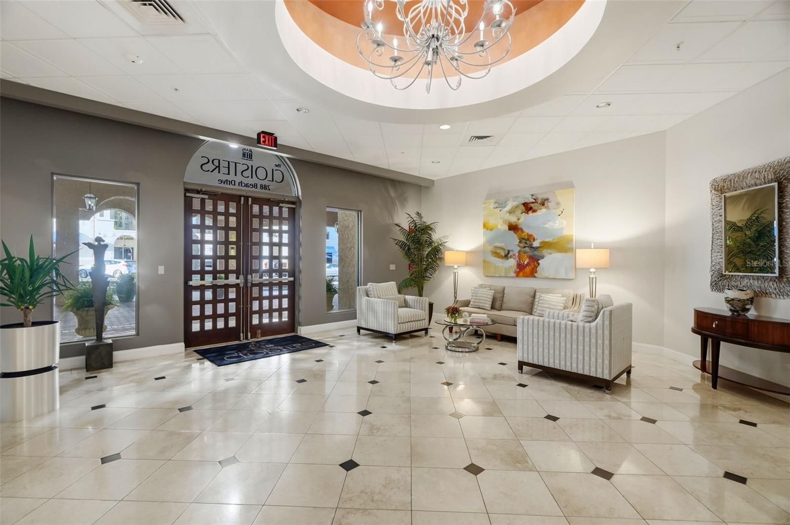 288 Bch Dr #10B ST PETERSBURG, FL 33701