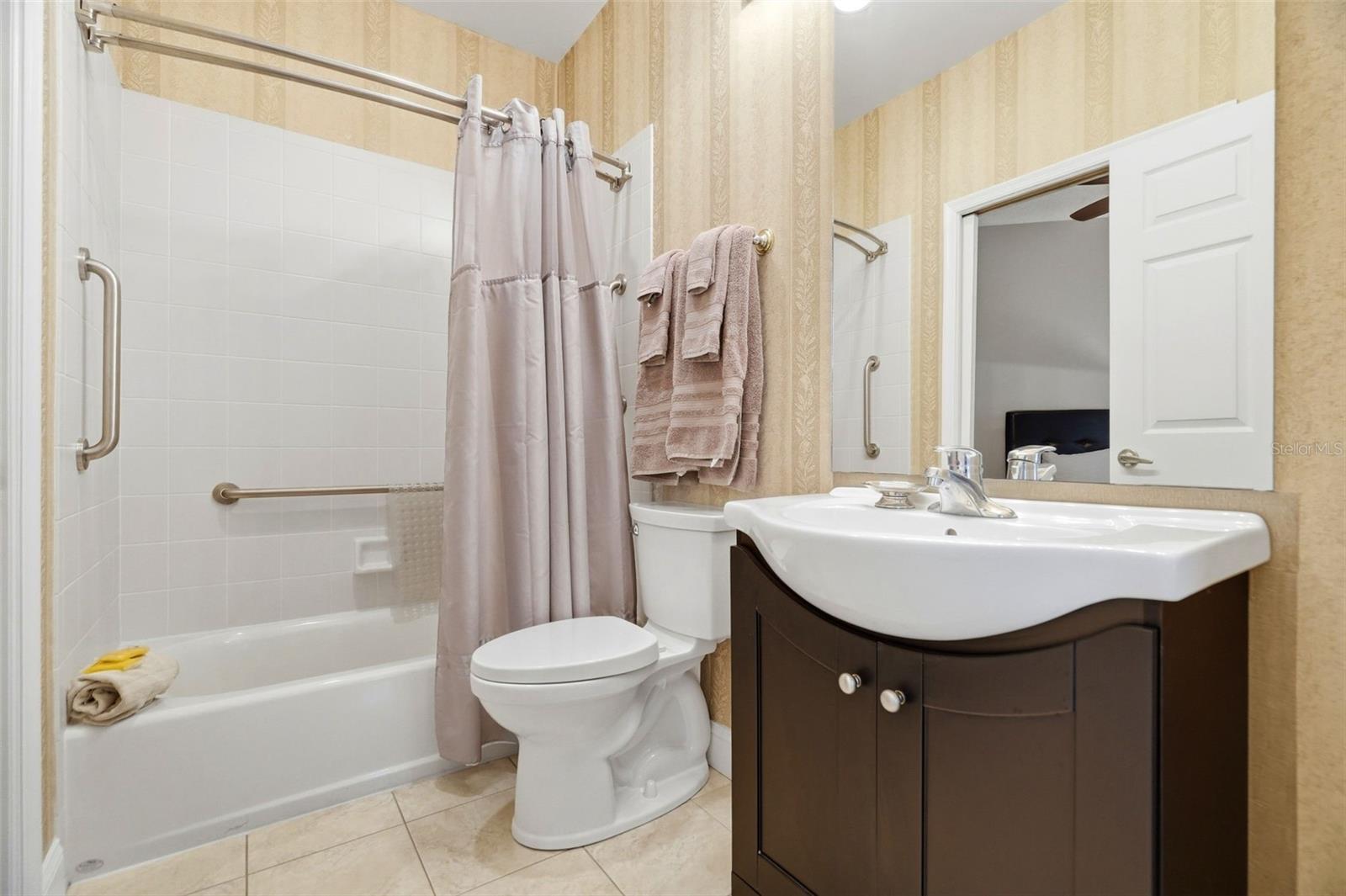 288 Bch Dr #10B ST PETERSBURG, FL 33701