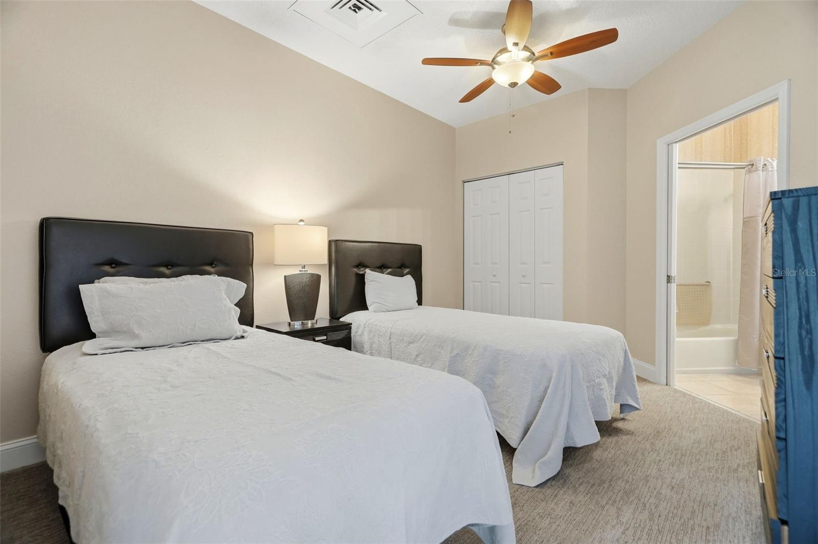 288 Bch Dr #10B ST PETERSBURG, FL 33701