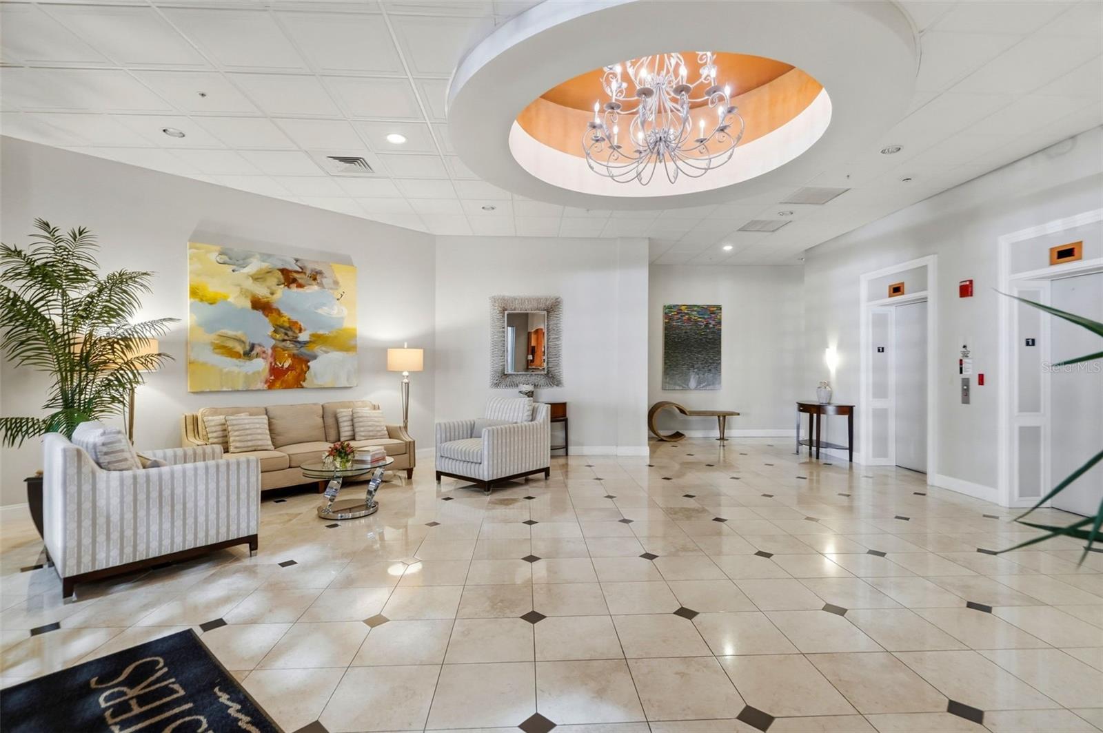 288 Bch Dr #10B ST PETERSBURG, FL 33701