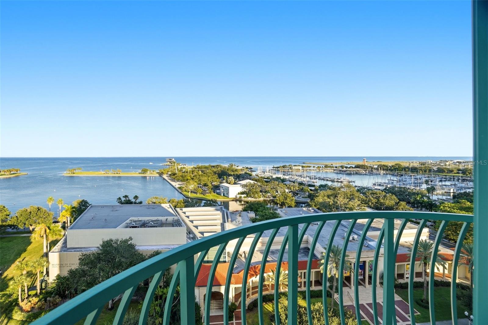 288 Bch Dr #10B ST PETERSBURG, FL 33701