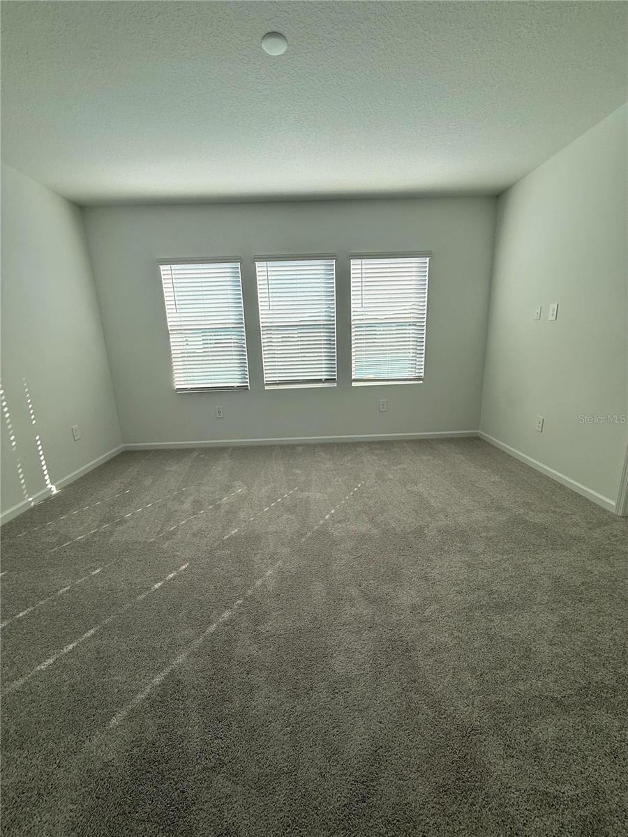 6068 ZEN Way CLERMONT, FL 34714