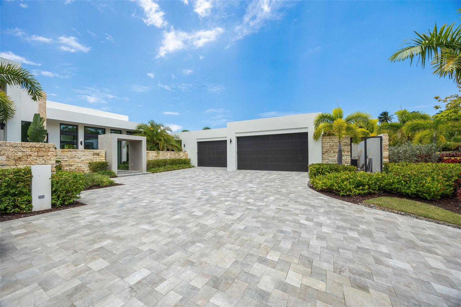 202 LEGACY DORADO Bch EAST DORADO, PR 00646