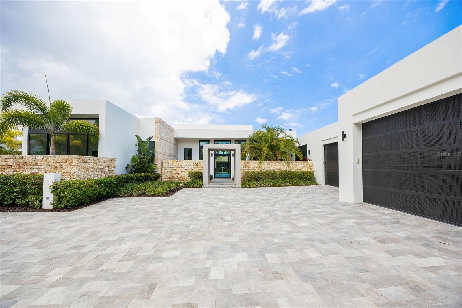 202 LEGACY DORADO Bch EAST DORADO, PR 00646