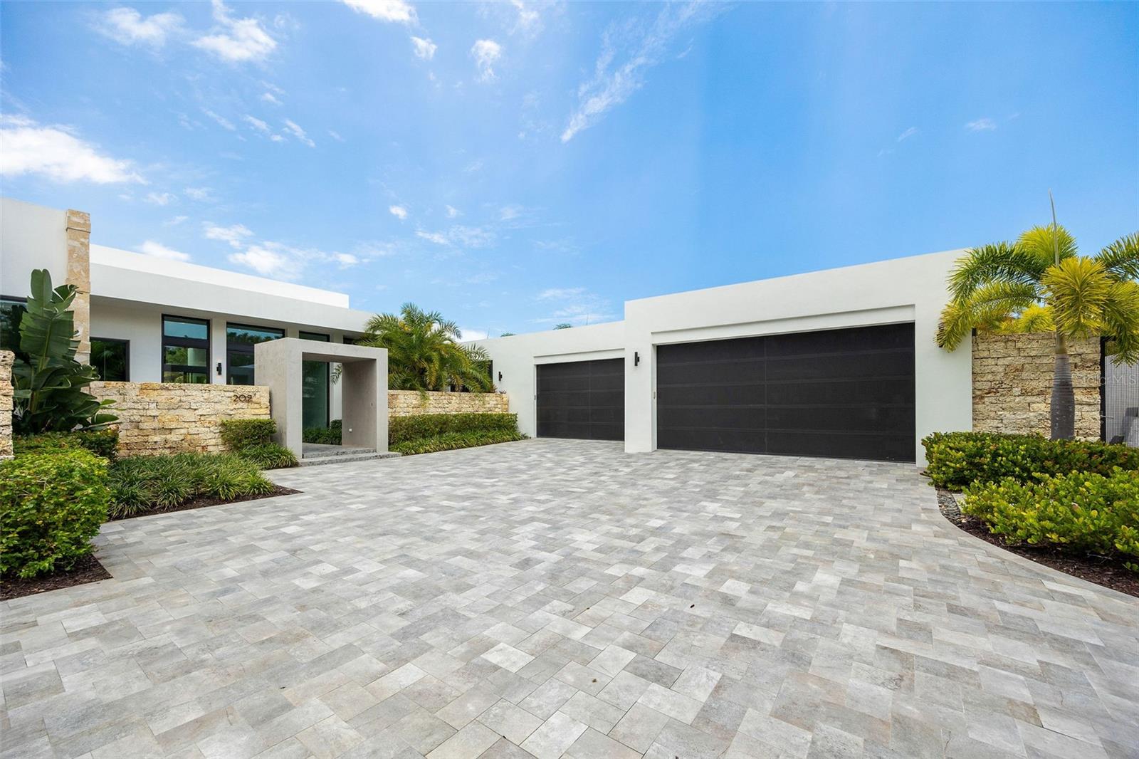 202 LEGACY DORADO Bch EAST DORADO, PR 00646