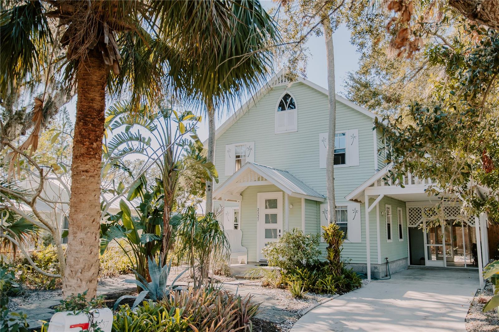 2337 IXORA Ave