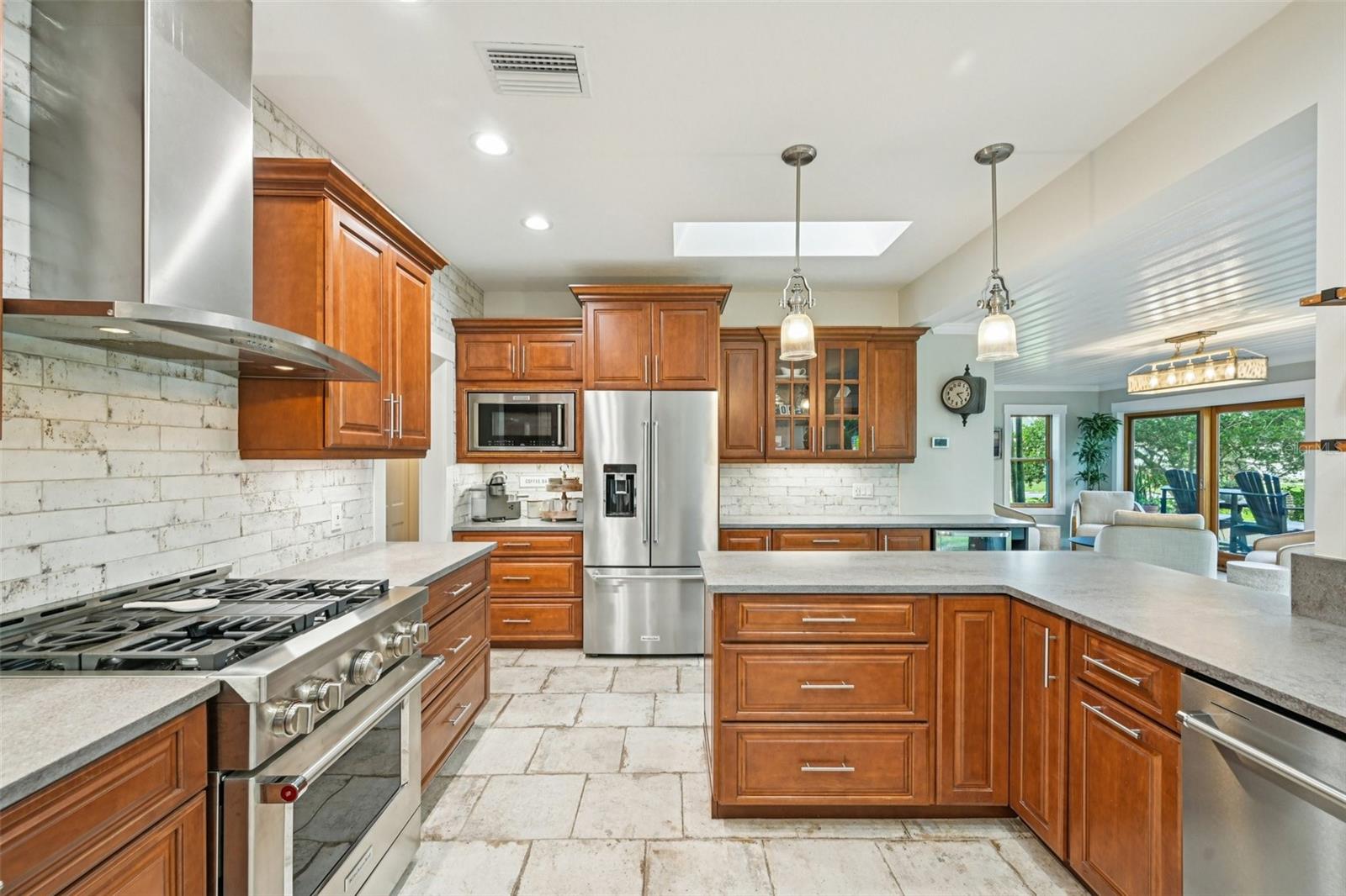 207 23RD St BRADENTON, FL 34205