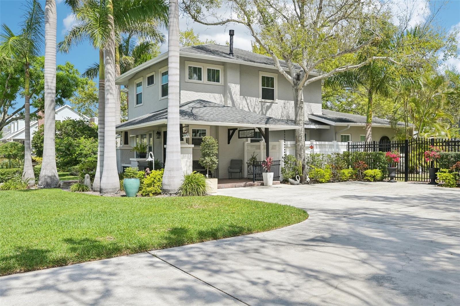 207 23RD St BRADENTON, FL 34205