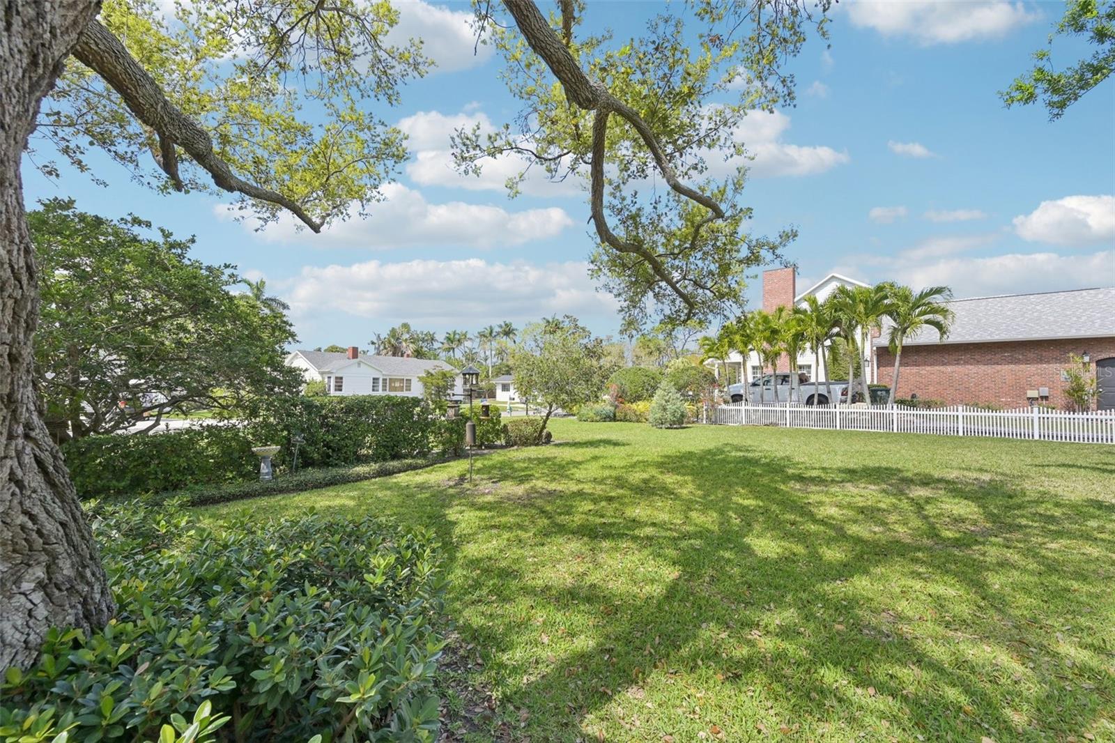 207 23RD St BRADENTON, FL 34205