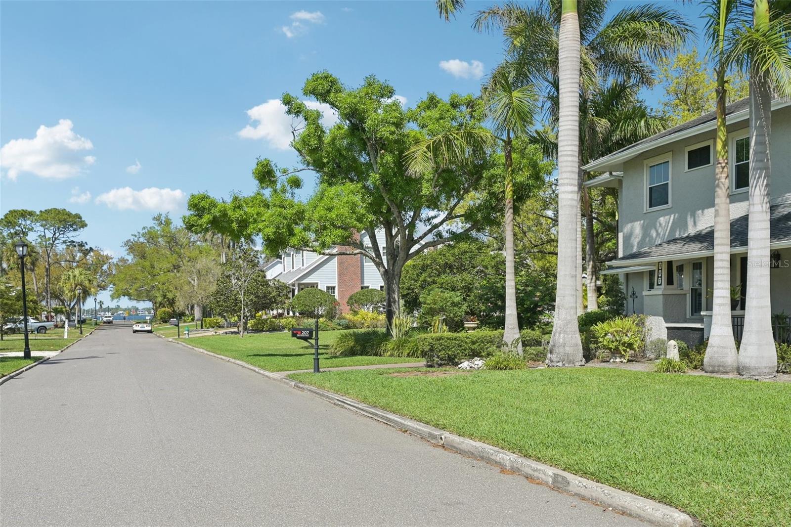 207 23RD St BRADENTON, FL 34205