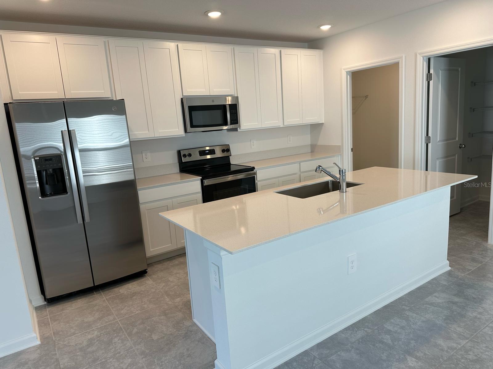 417 CEDAR KEY St DAVENPORT, FL 33837