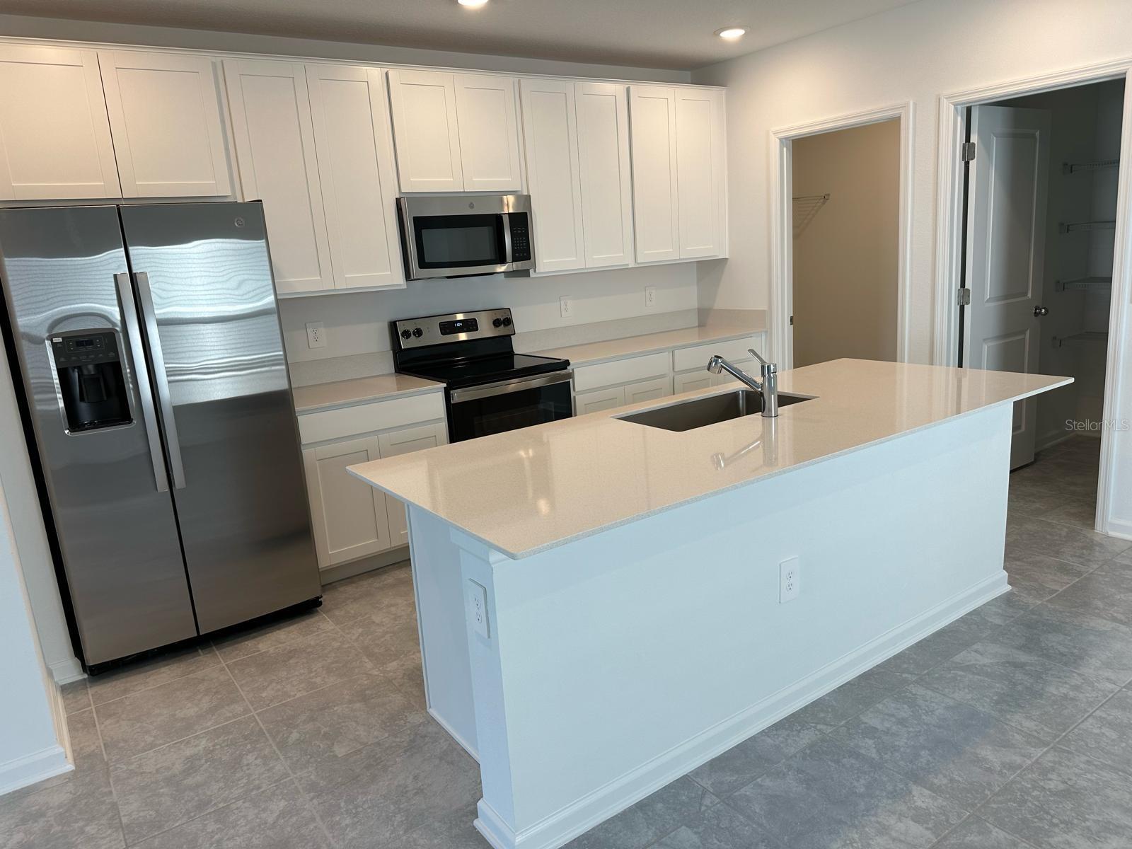 417 CEDAR KEY St DAVENPORT, FL 33837