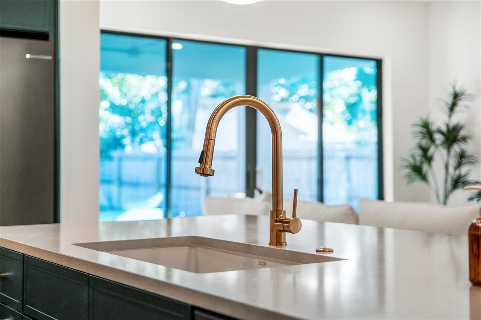 1012 STETSON St ORLANDO, FL 32804