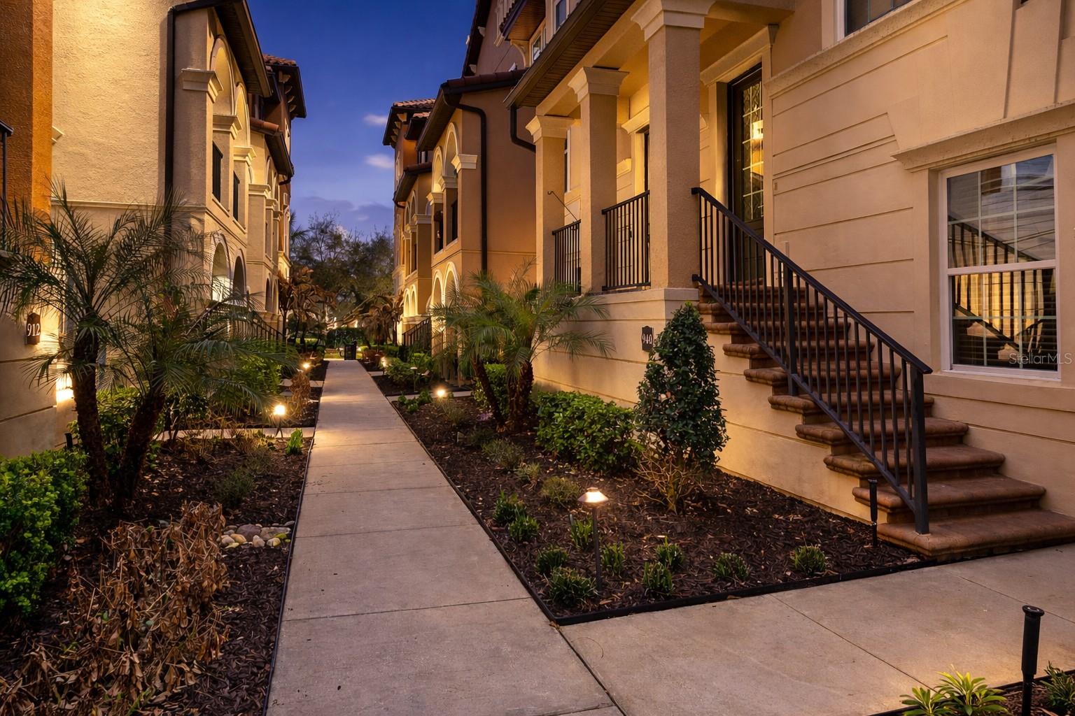 940 LOBELIA Dr LAKE MARY, FL 32746