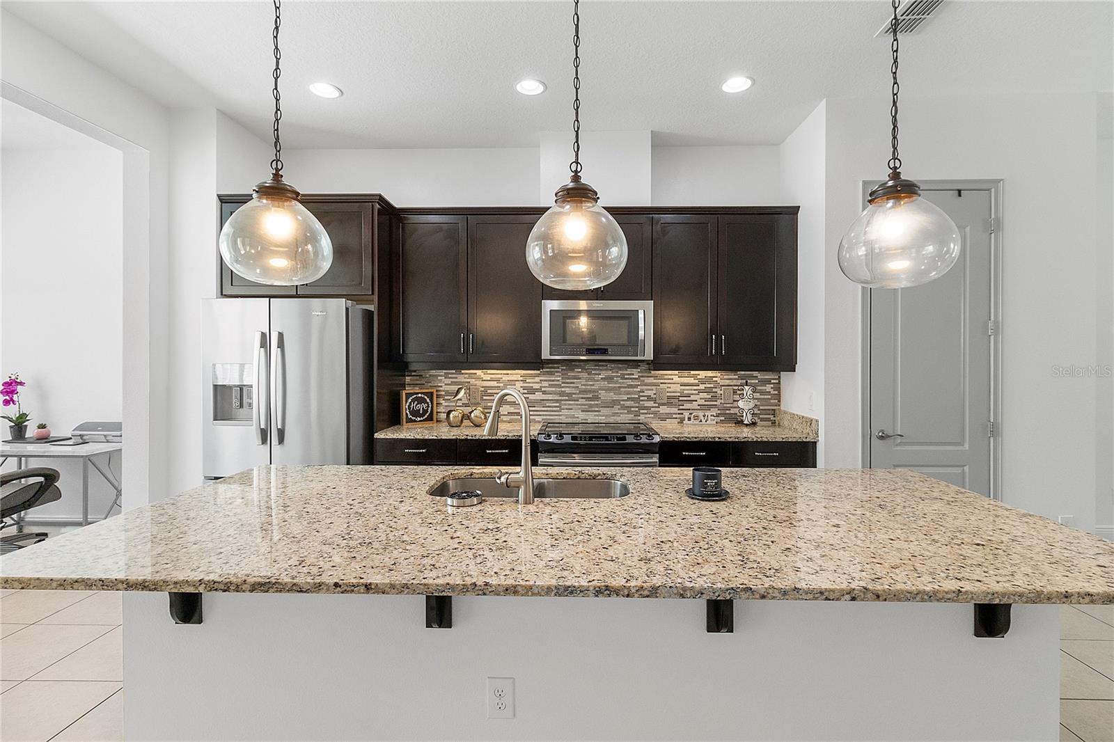 940 LOBELIA Dr LAKE MARY, FL 32746