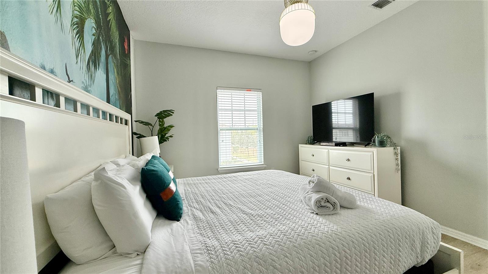 8947 SHINE Dr KISSIMMEE, FL 34747