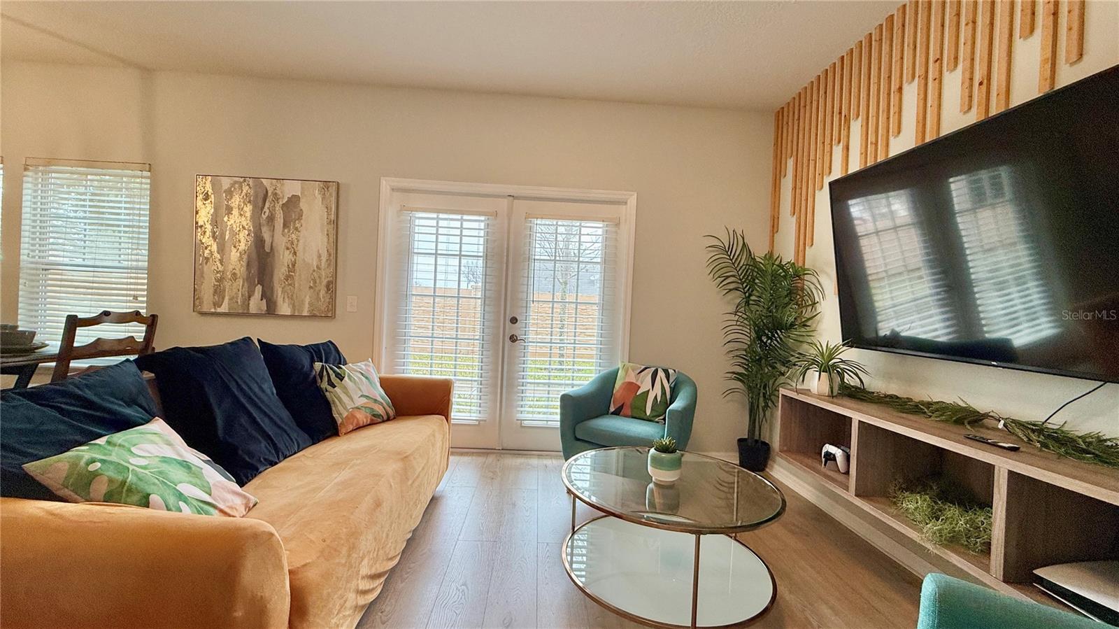 8947 SHINE Dr KISSIMMEE, FL 34747