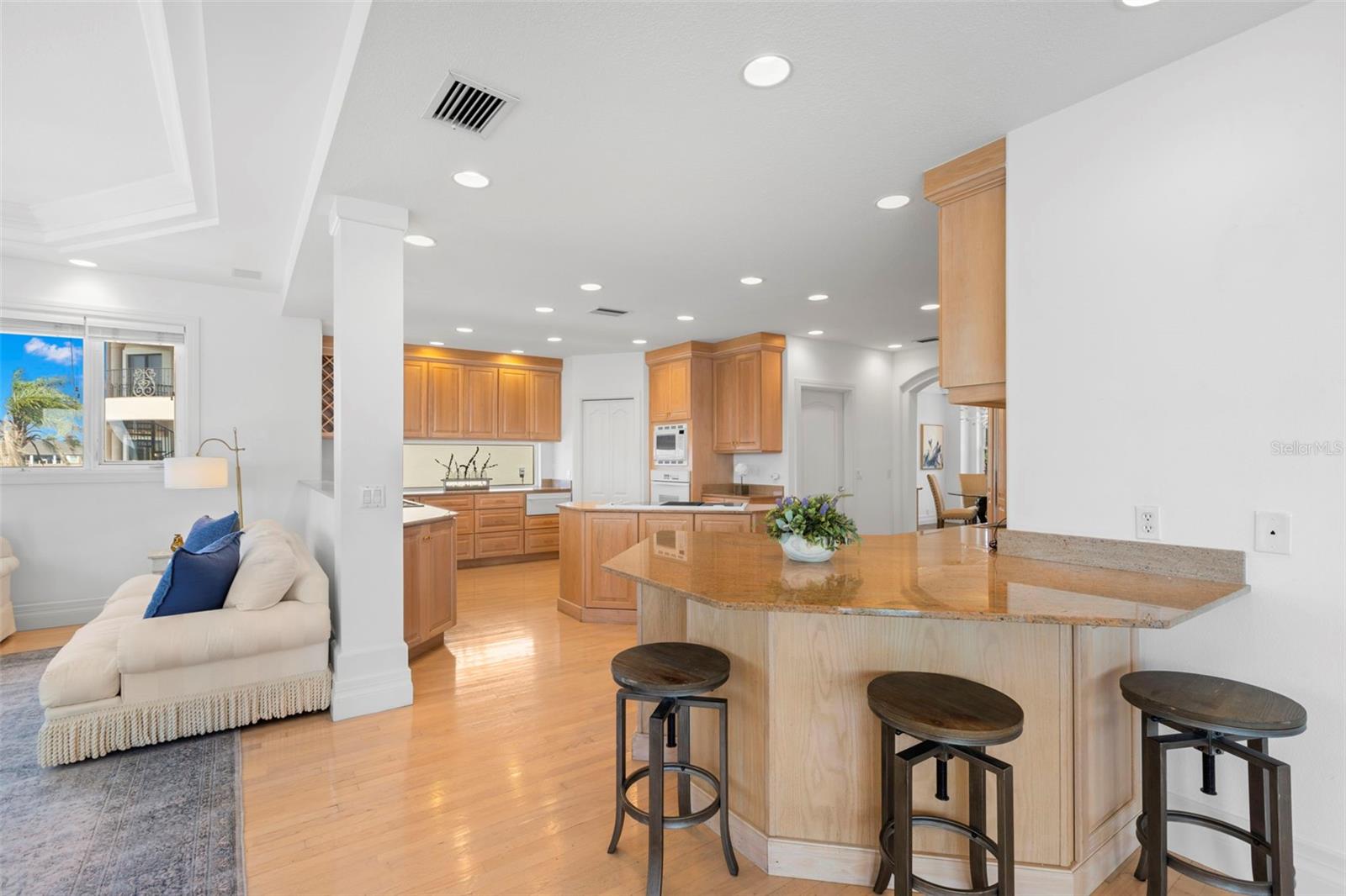 6130 KIPPS COLONY Dr GULFPORT, FL 33707