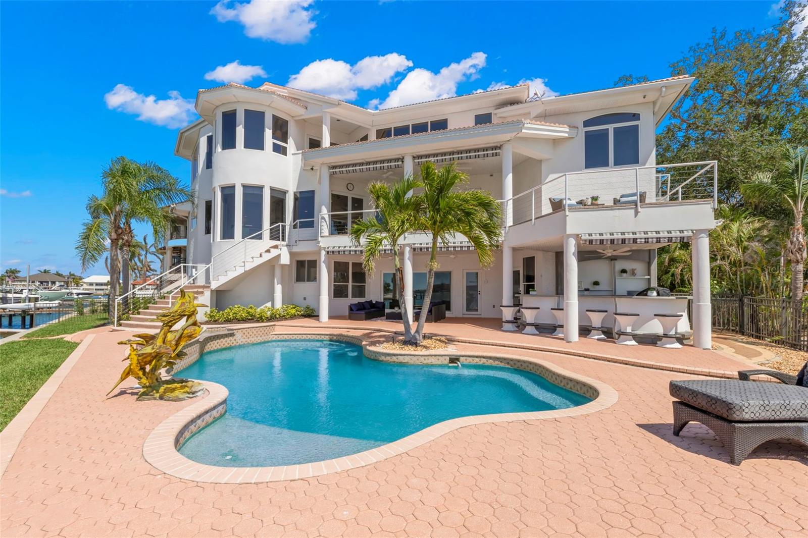 6130 KIPPS COLONY Dr GULFPORT, FL 33707