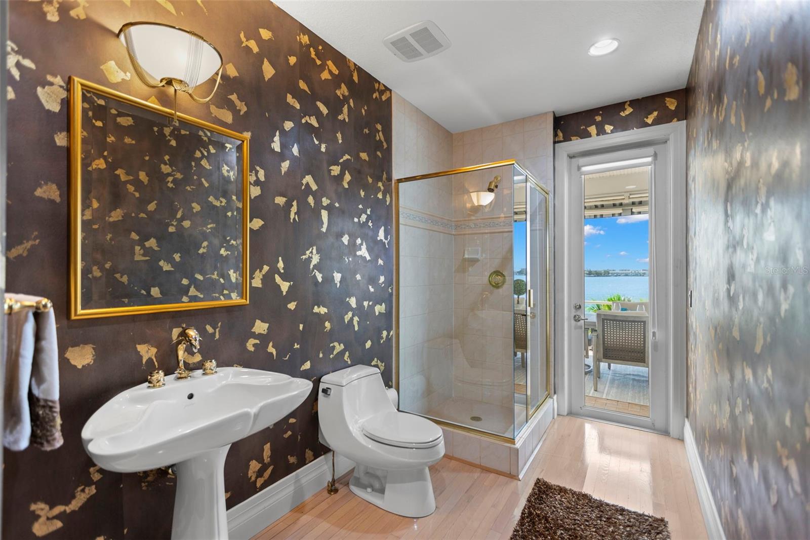 6130 KIPPS COLONY Dr GULFPORT, FL 33707