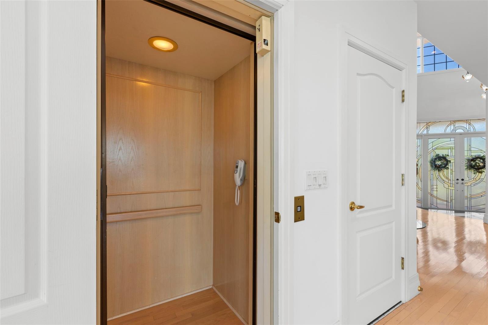 6130 KIPPS COLONY Dr GULFPORT, FL 33707