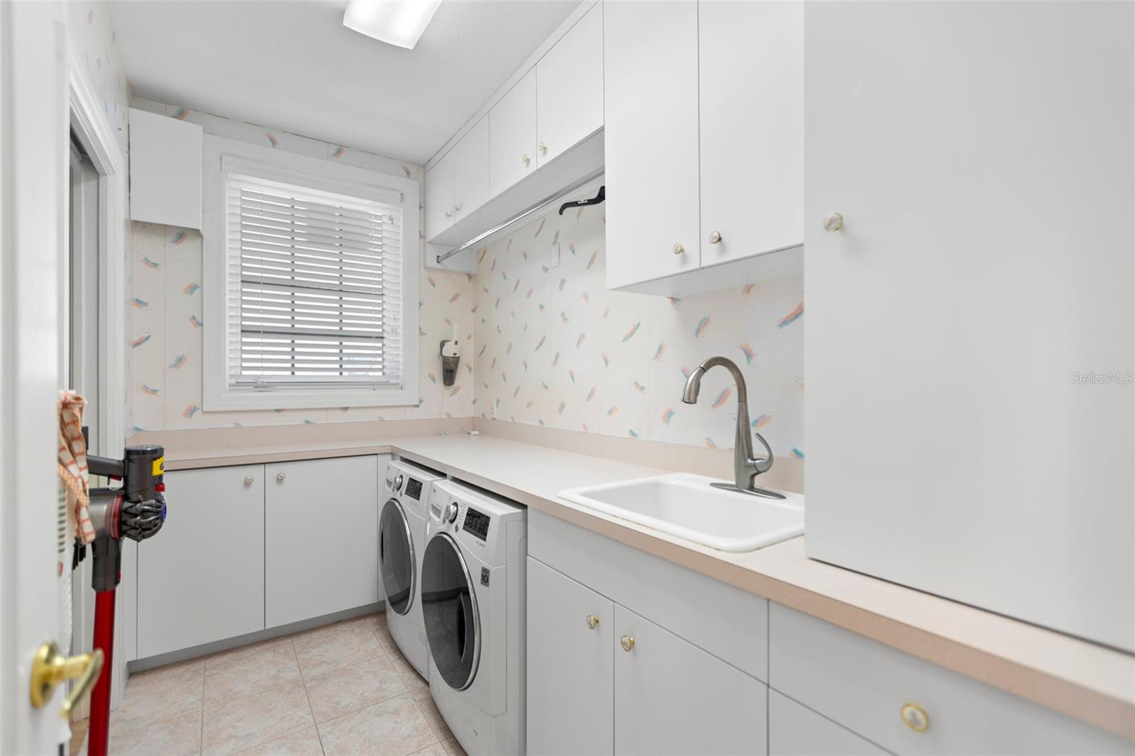 6130 KIPPS COLONY Dr GULFPORT, FL 33707