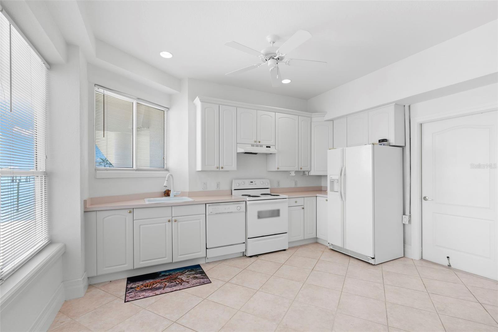 6130 KIPPS COLONY Dr GULFPORT, FL 33707