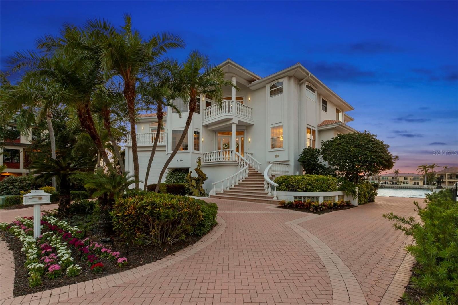 6130 KIPPS COLONY Dr GULFPORT, FL 33707