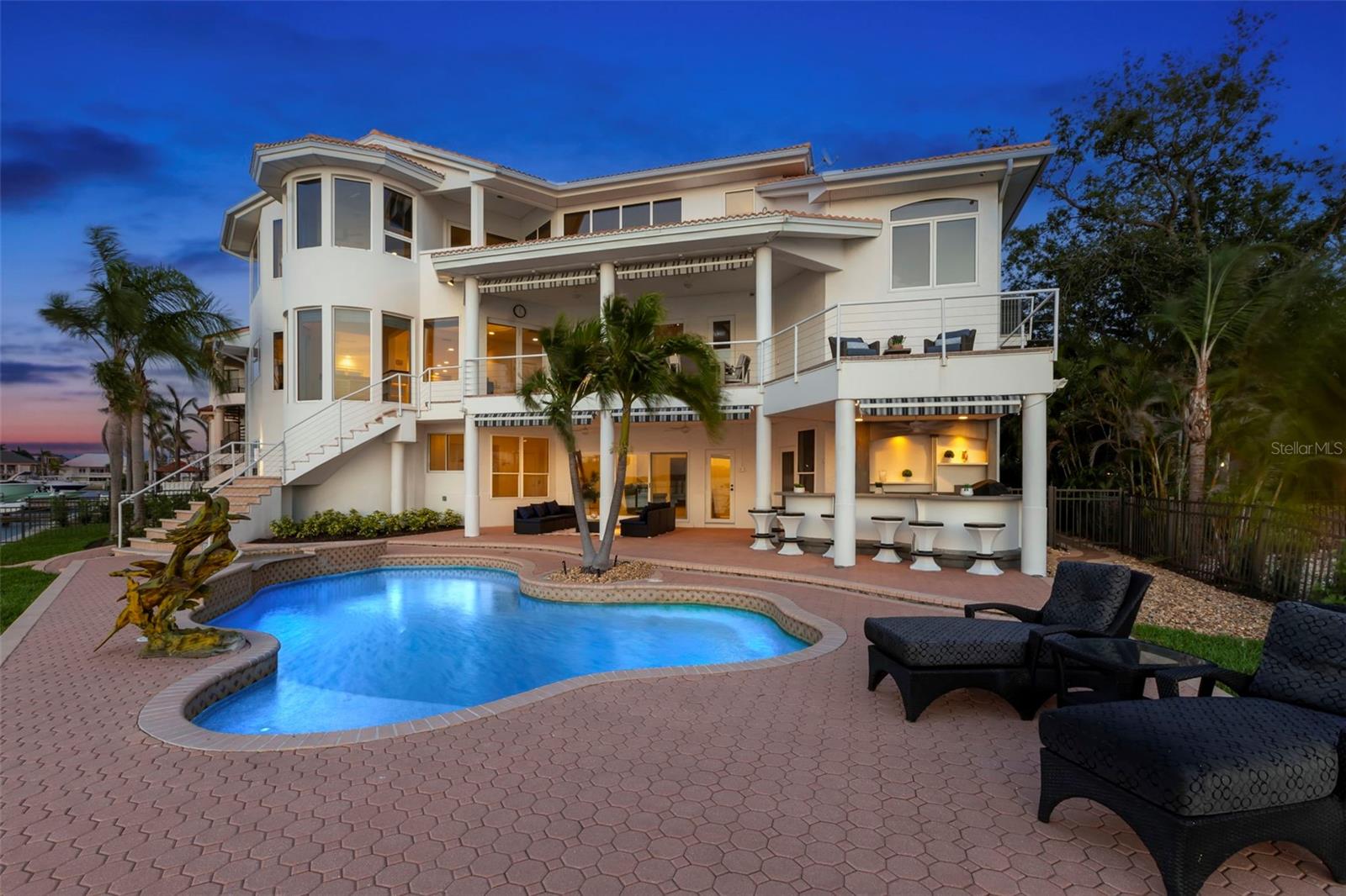 6130 KIPPS COLONY Dr GULFPORT, FL 33707