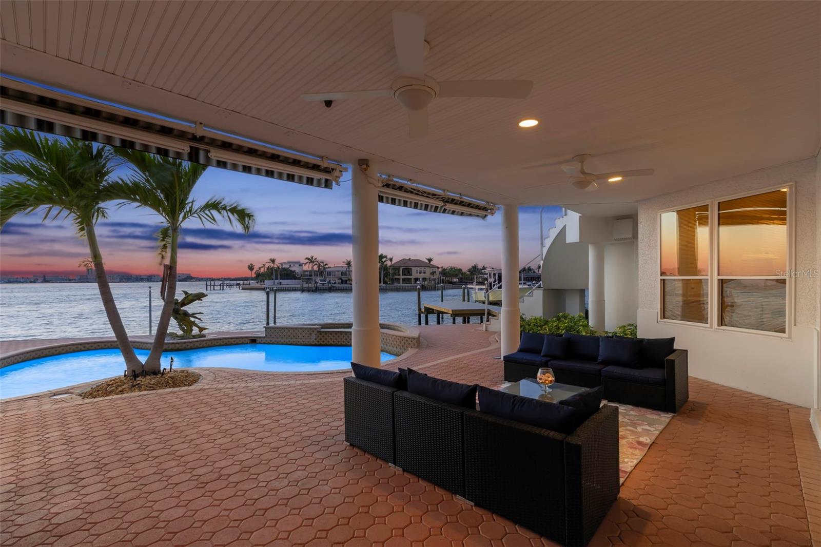 6130 KIPPS COLONY Dr GULFPORT, FL 33707