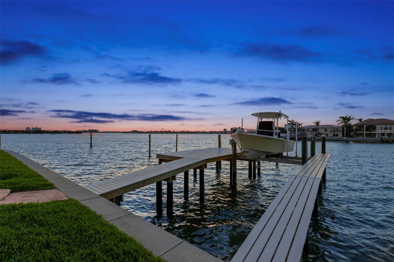 6130 KIPPS COLONY Dr GULFPORT, FL 33707