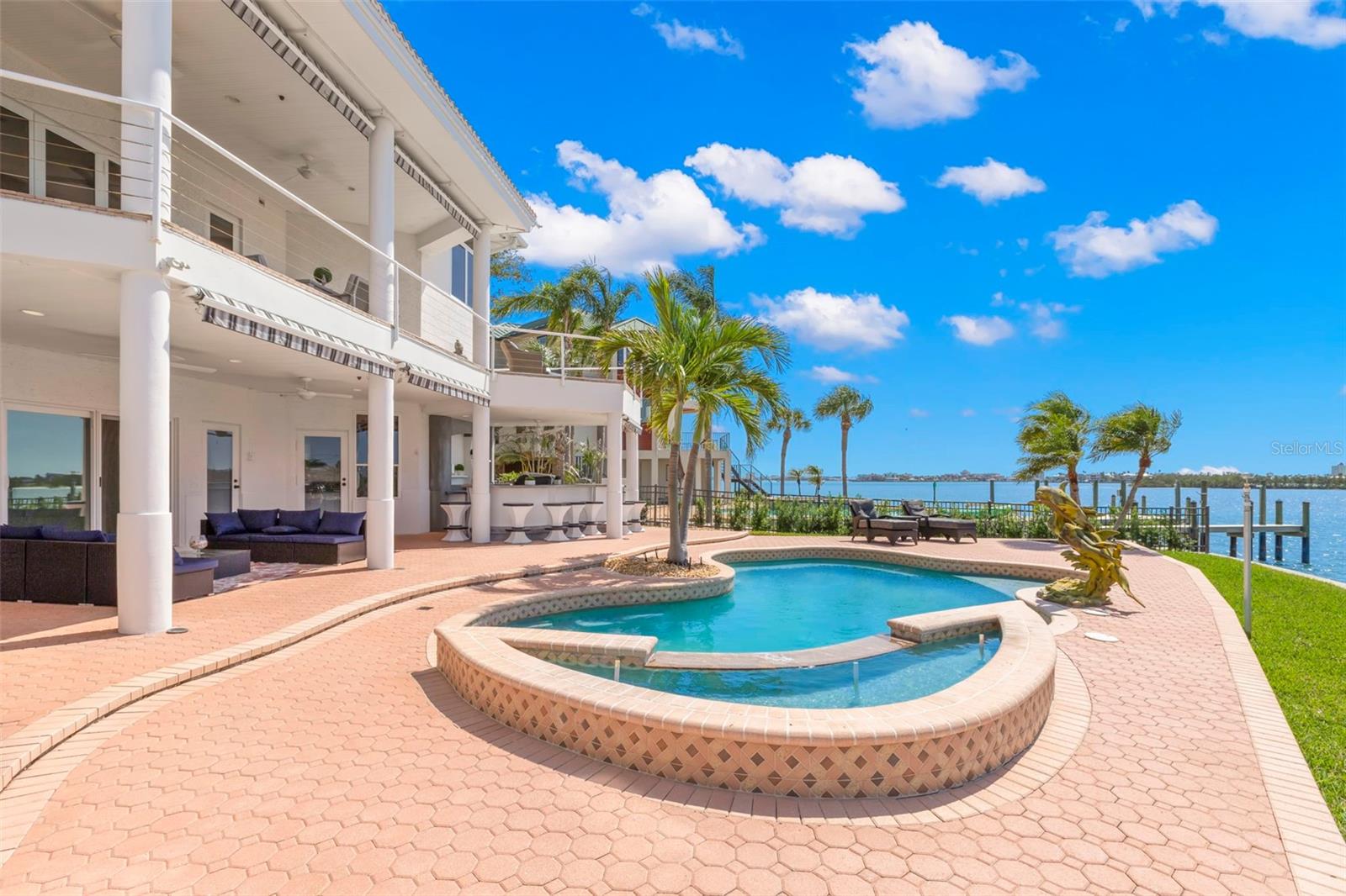 6130 KIPPS COLONY Dr GULFPORT, FL 33707