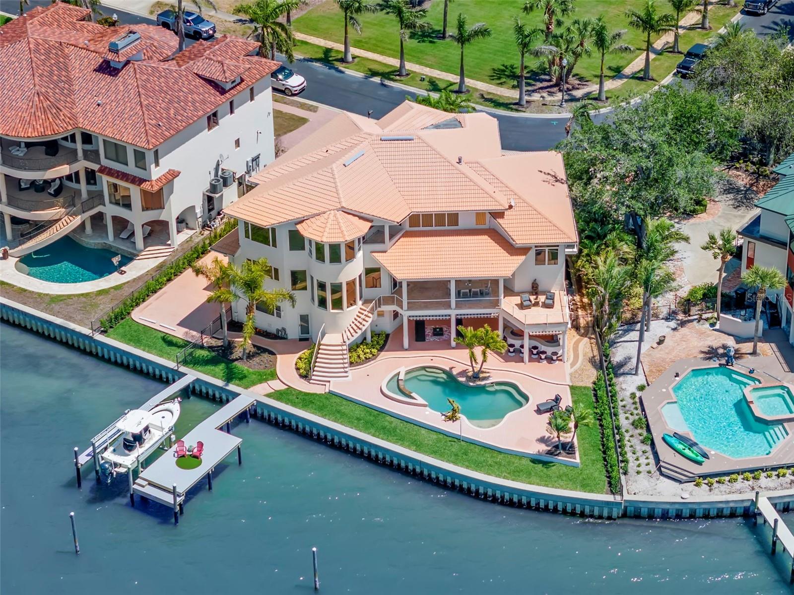 6130 KIPPS COLONY Dr GULFPORT, FL 33707