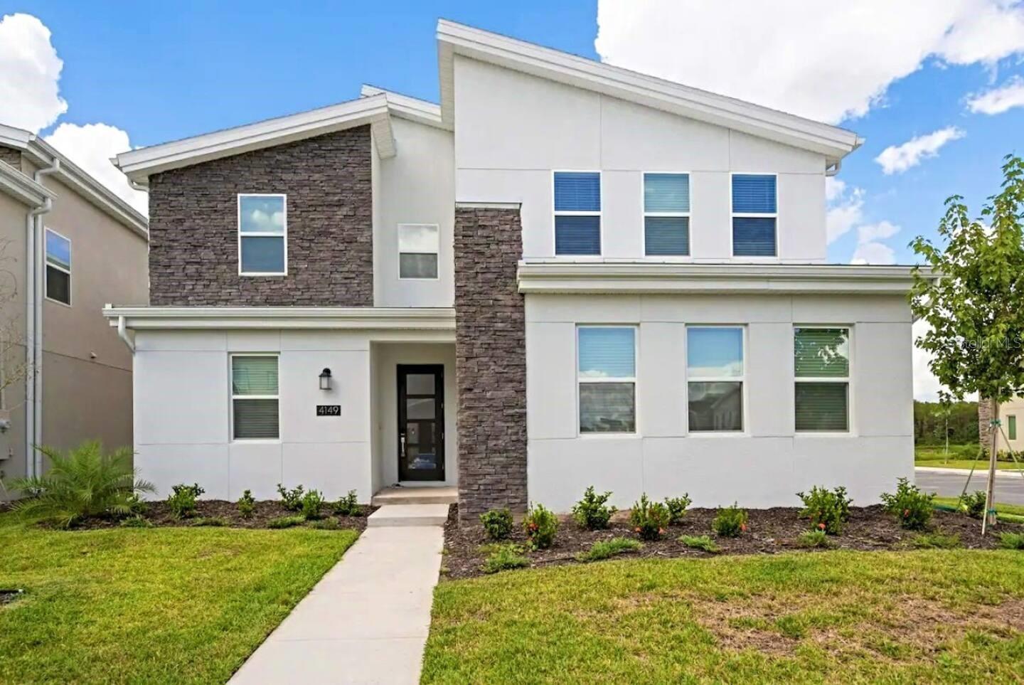 4149 PARAGRAPH Dr
