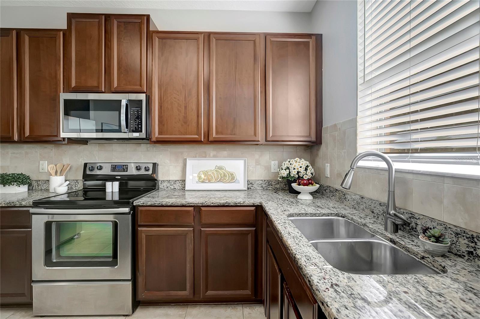 10653 PICTORIAL Park Dr TAMPA, FL 33647