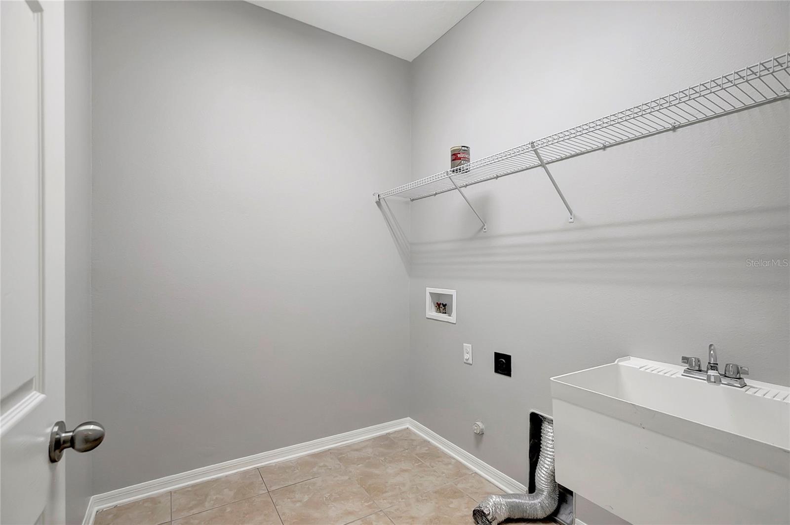 10653 PICTORIAL Park Dr TAMPA, FL 33647