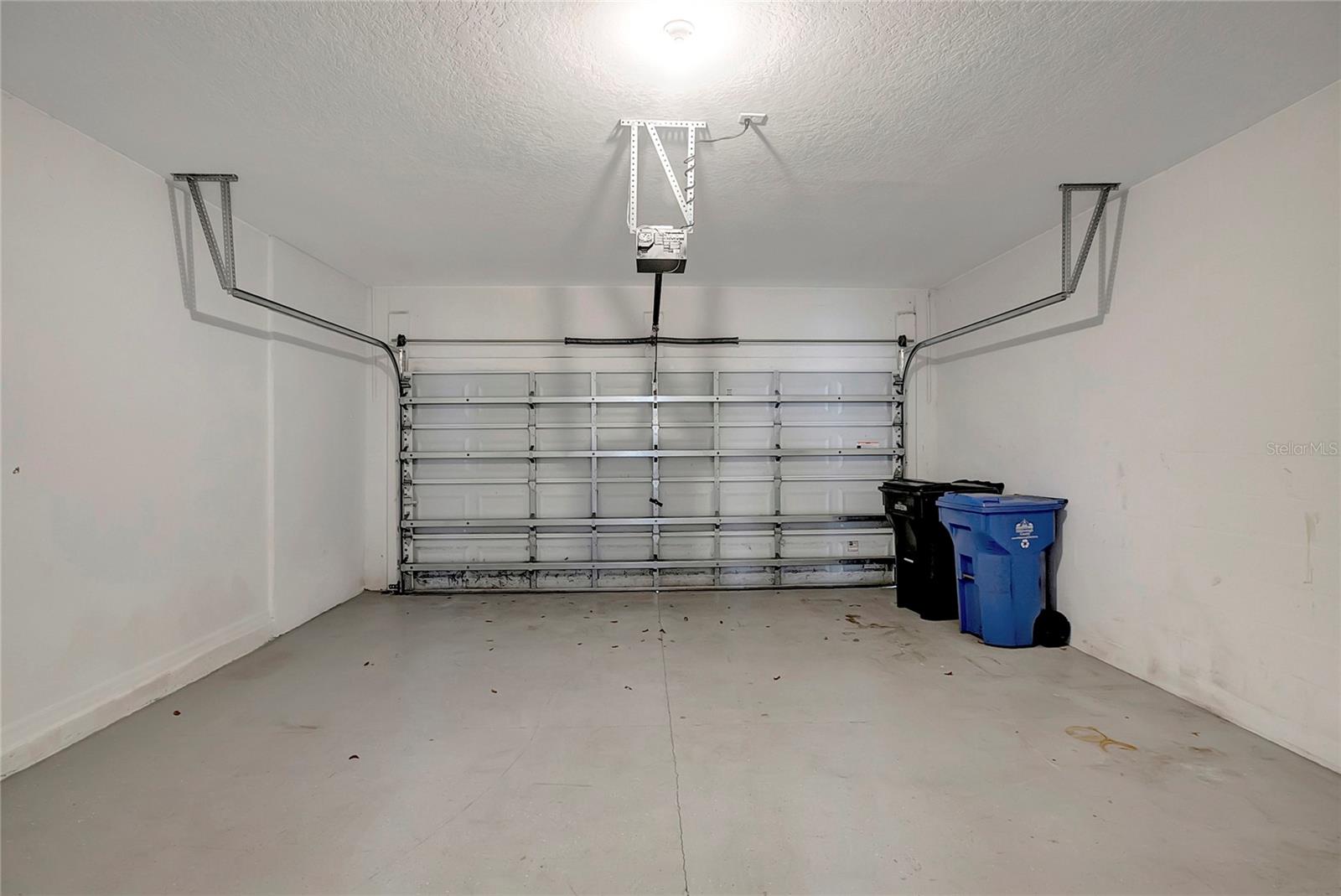 10653 PICTORIAL Park Dr TAMPA, FL 33647