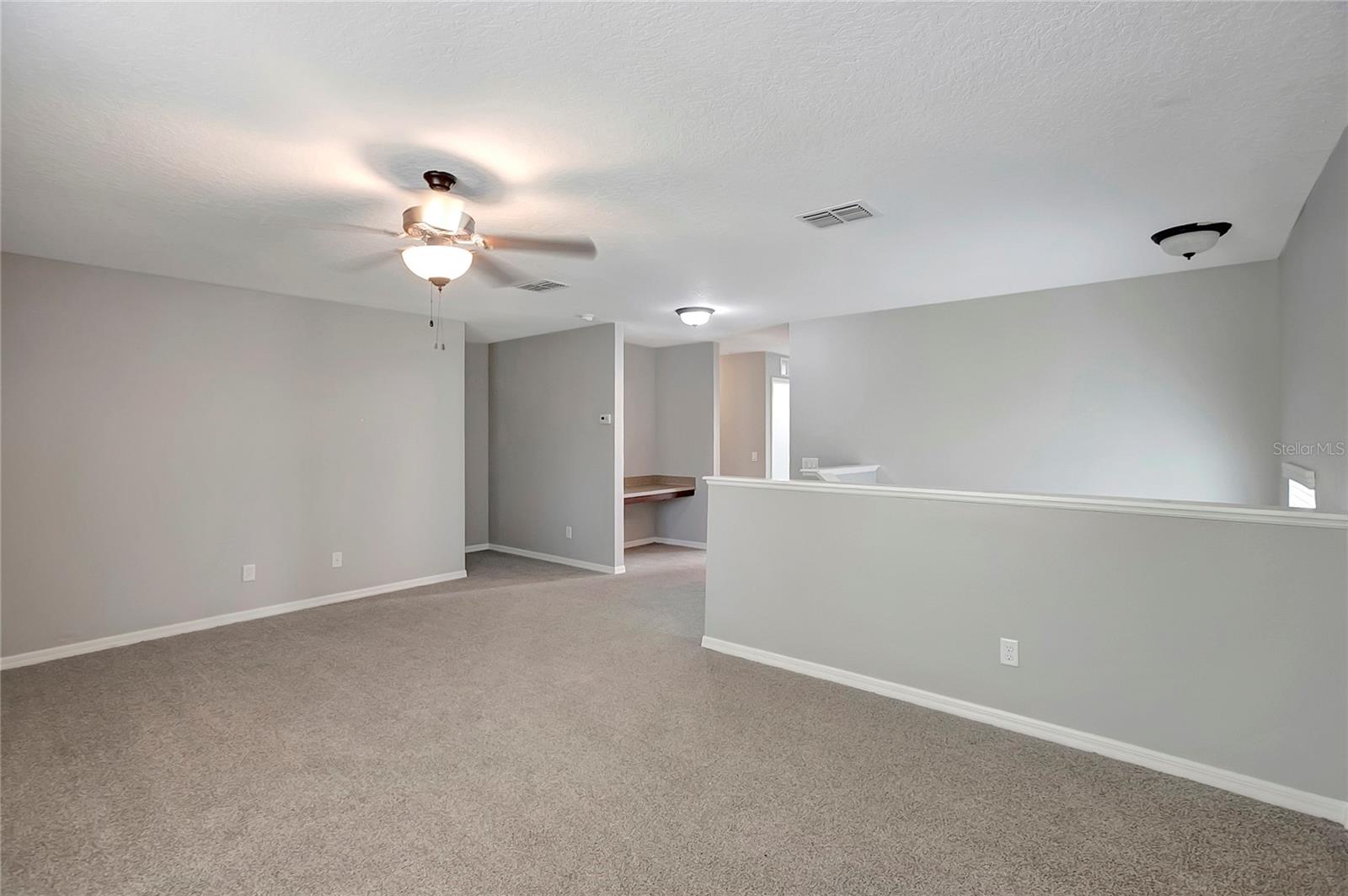 10653 PICTORIAL Park Dr TAMPA, FL 33647