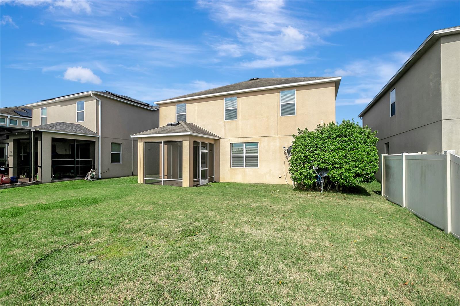 10653 PICTORIAL Park Dr TAMPA, FL 33647