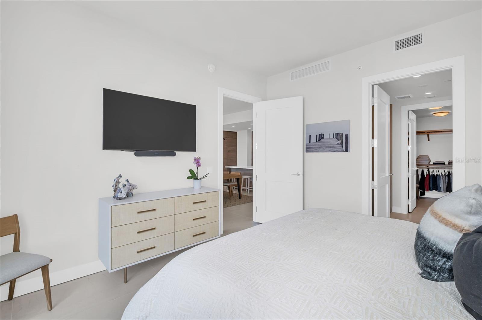 301 1ST St #2105 ST PETERSBURG, FL 33701