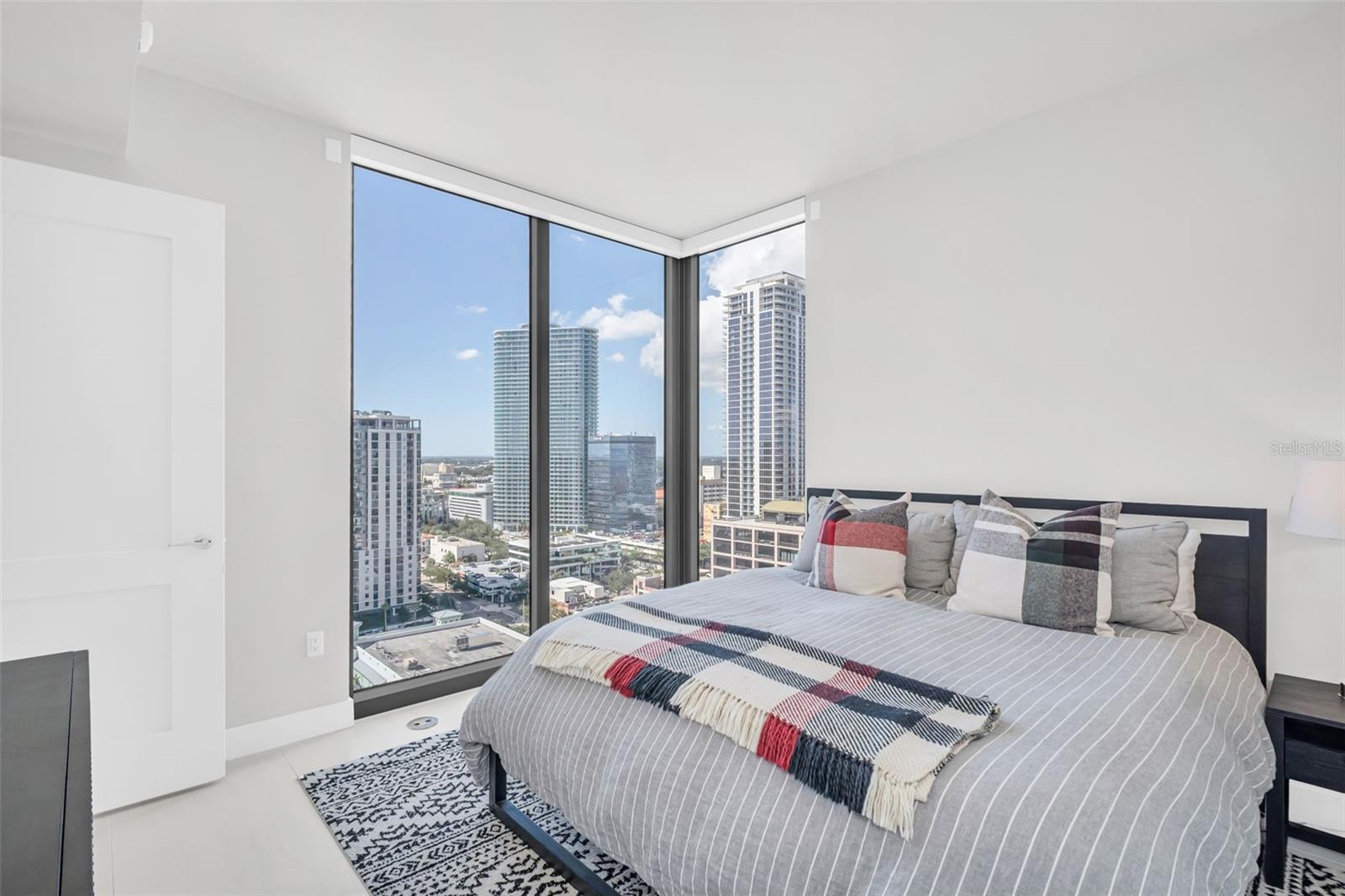 301 1ST St #2105 ST PETERSBURG, FL 33701