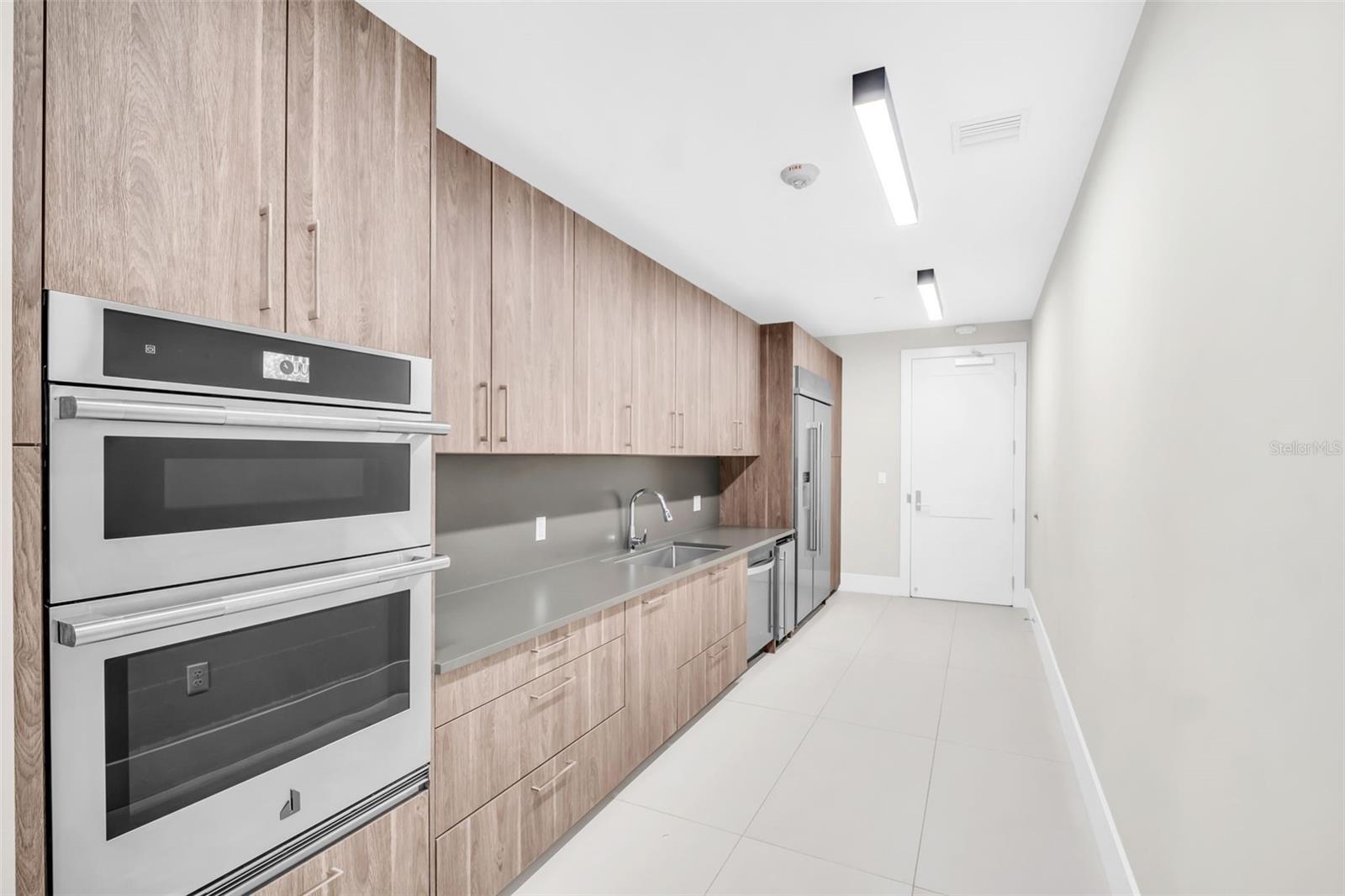 301 1ST St #2105 ST PETERSBURG, FL 33701