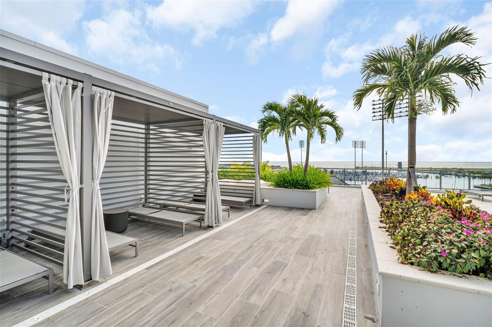 301 1ST St #2105 ST PETERSBURG, FL 33701