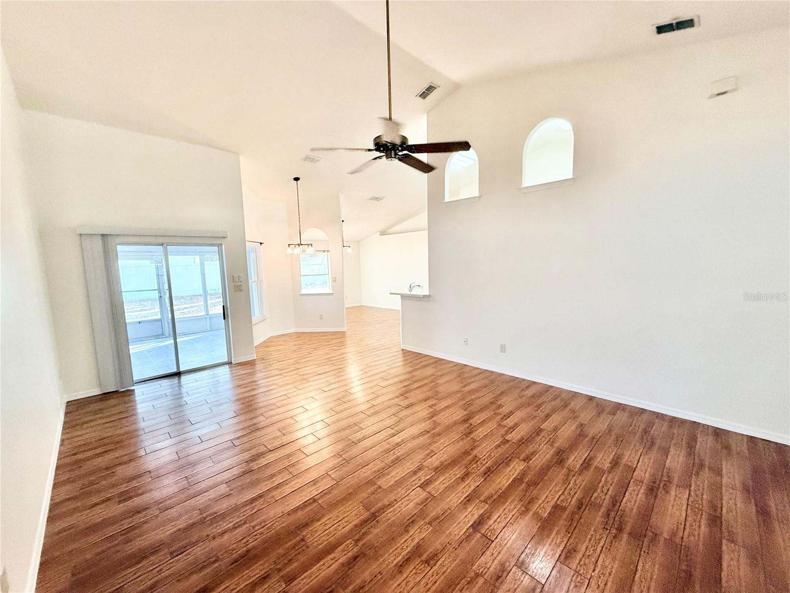 2494 TREMONT Dr EUSTIS, FL 32726