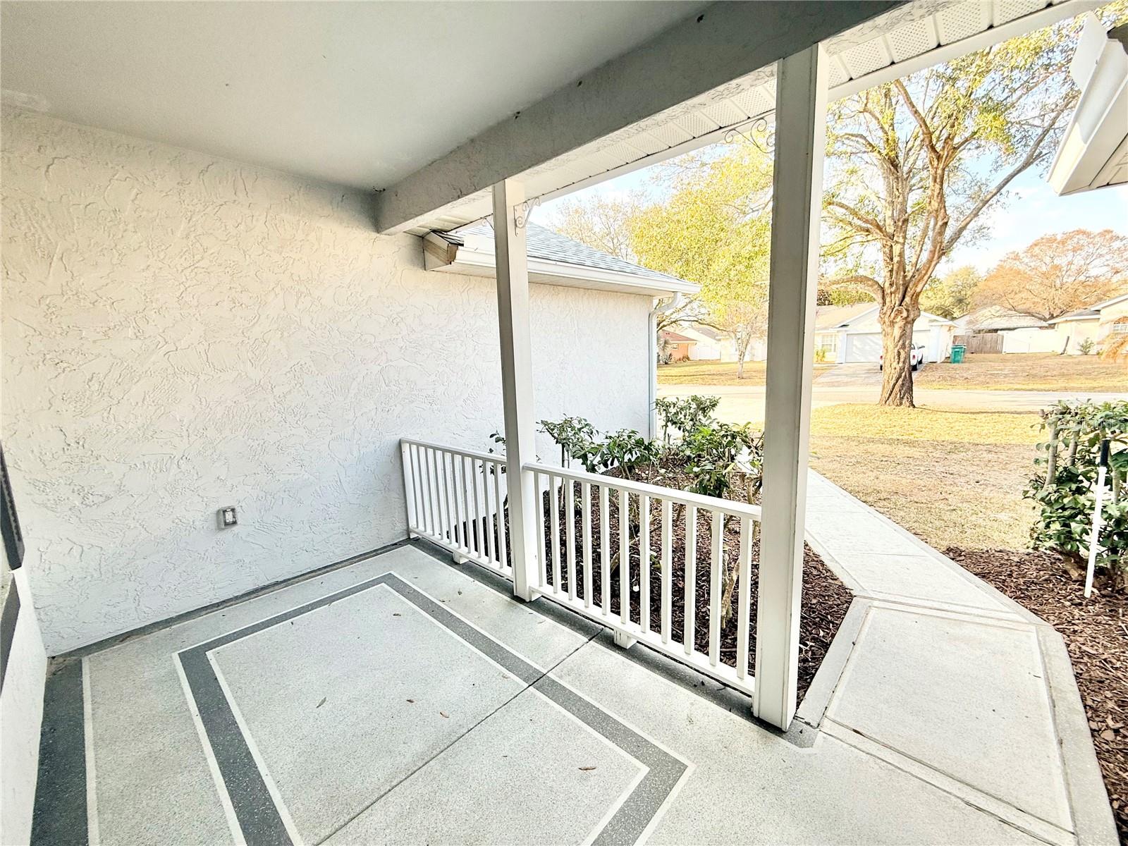 2494 TREMONT Dr EUSTIS, FL 32726