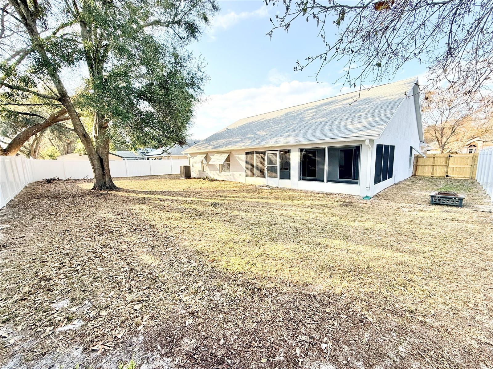 2494 TREMONT Dr EUSTIS, FL 32726