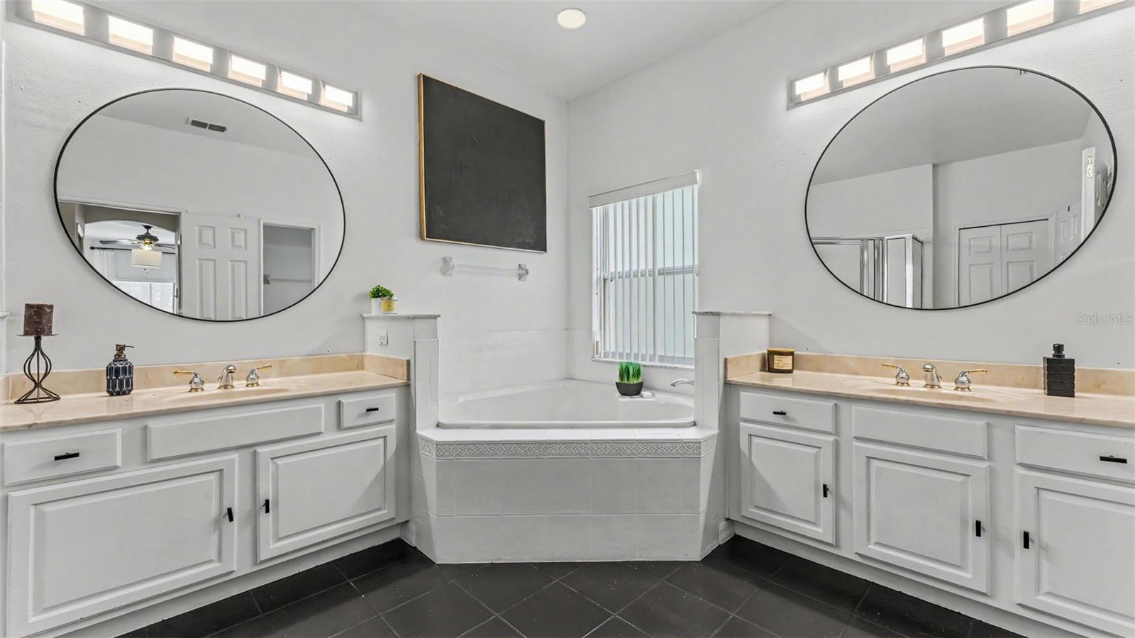 3826 GOLDEN FEATHER Way KISSIMMEE, FL 34746