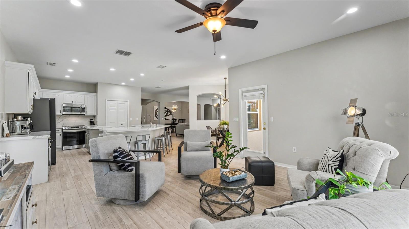 3826 GOLDEN FEATHER Way KISSIMMEE, FL 34746