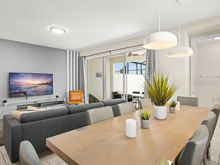 1521 CAREY PALM Cir KISSIMMEE, FL 34747